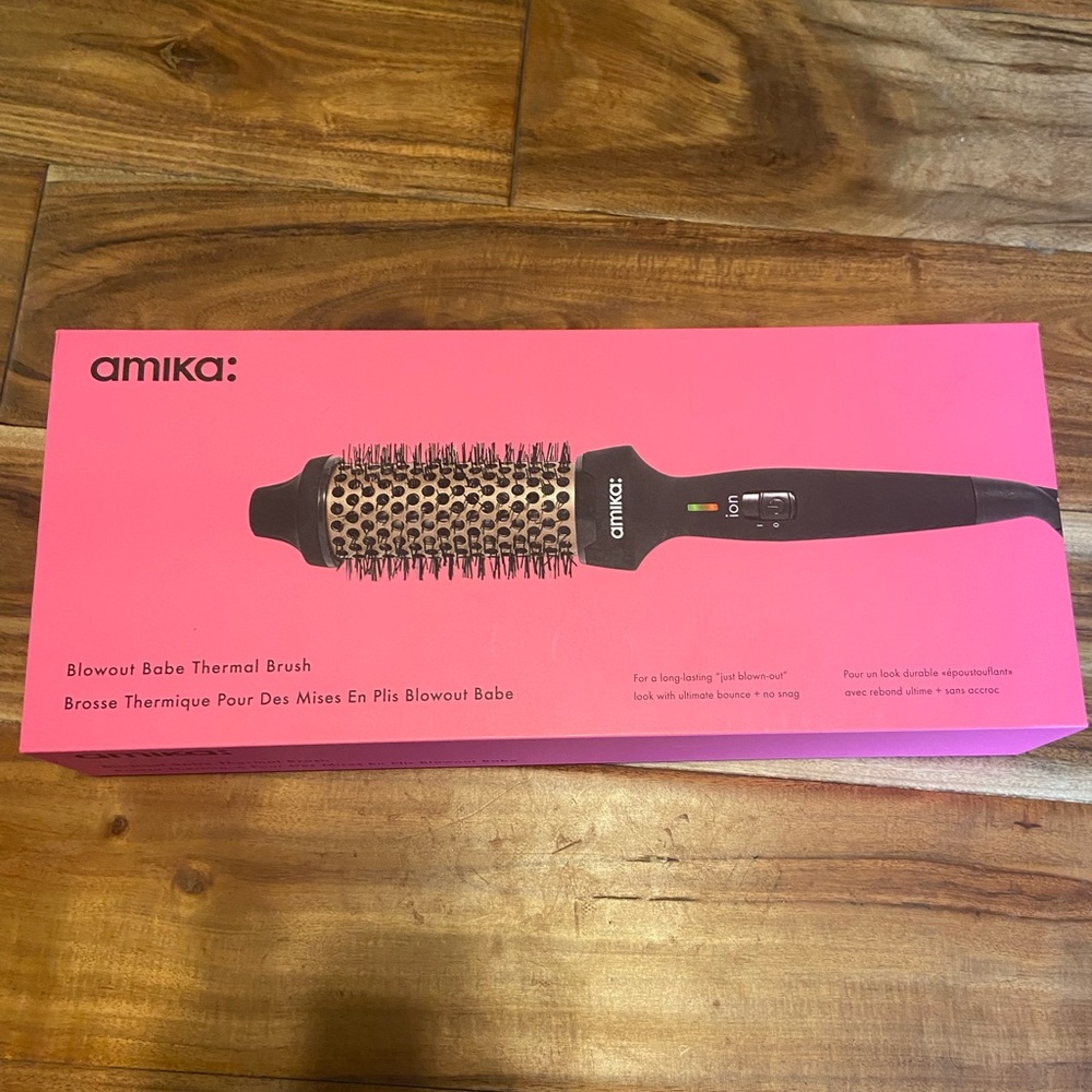 Amika Blowout Babe Heated Round Brush Hair Styler